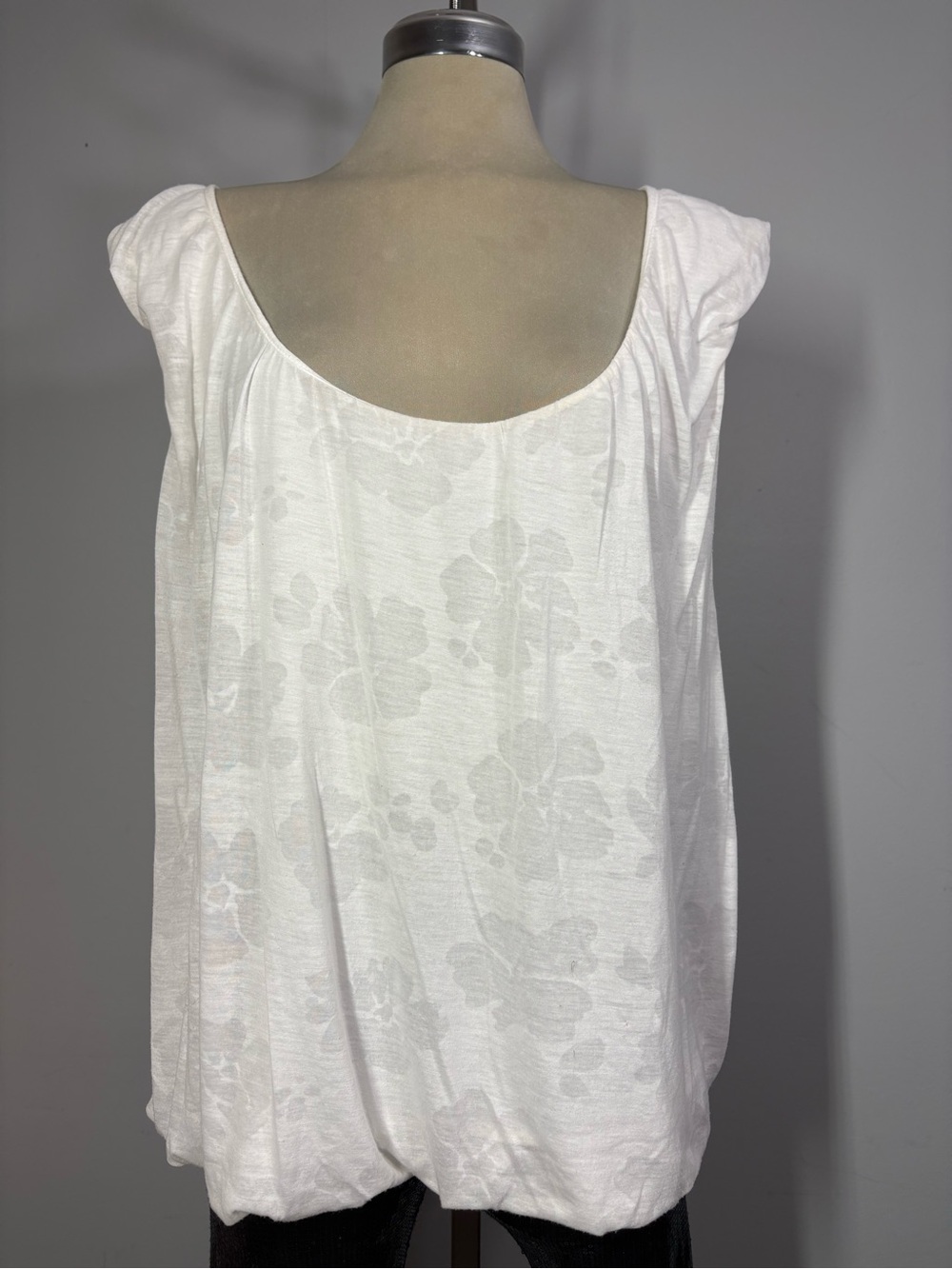 On Running White Fabric Care Label